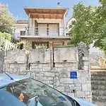 Sea View Guest house *